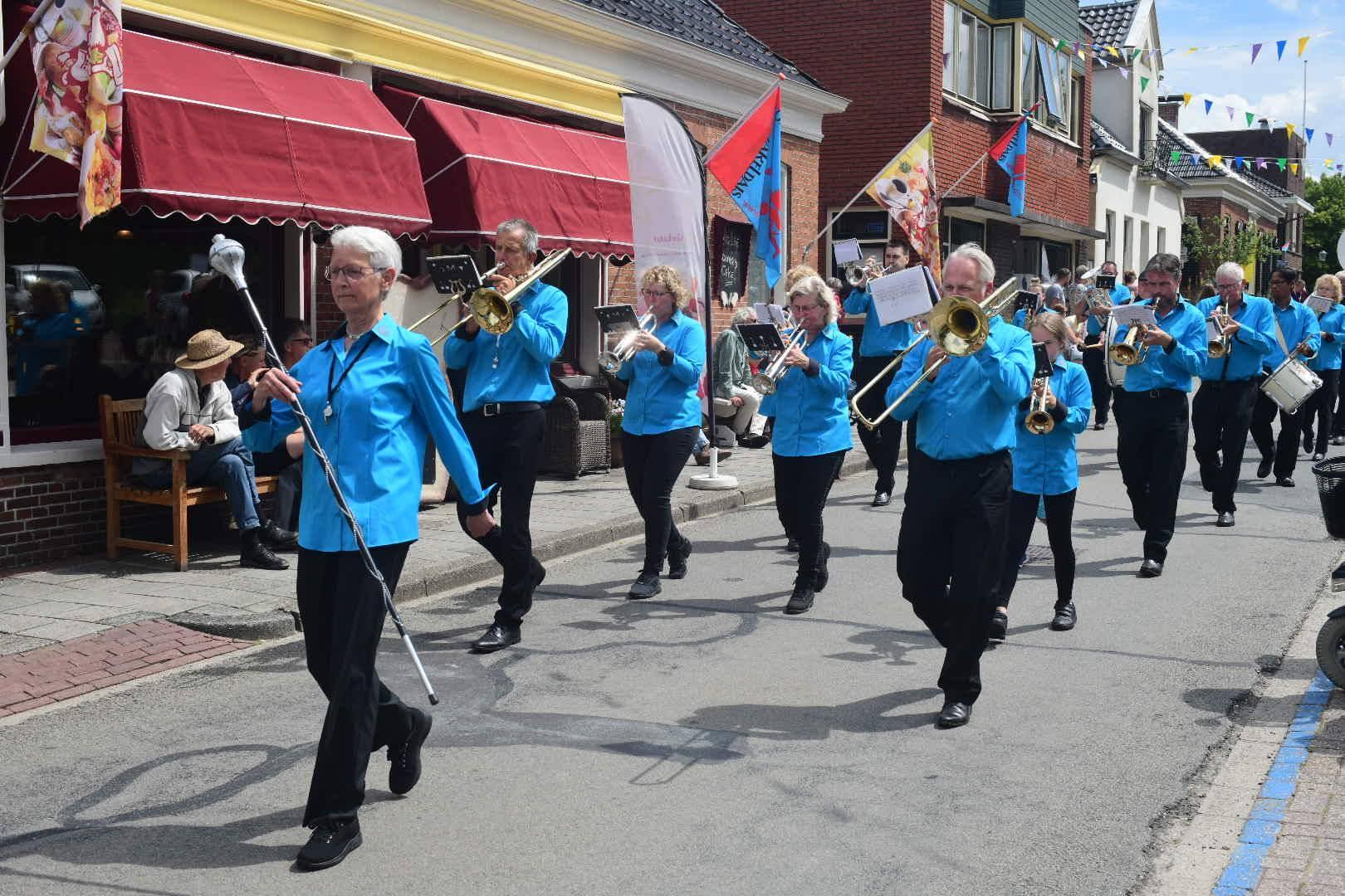 Parade blue